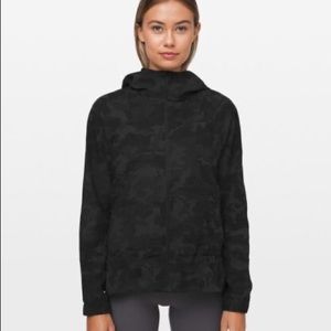 Lululemon Pack it Up Rain Jacket/ Windbreaker